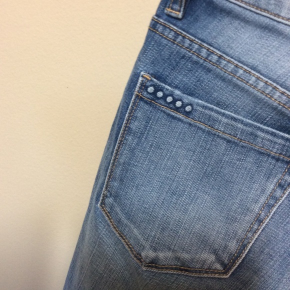 Blank nyc bleach distressed step hem jeans - Picture 5 of 12